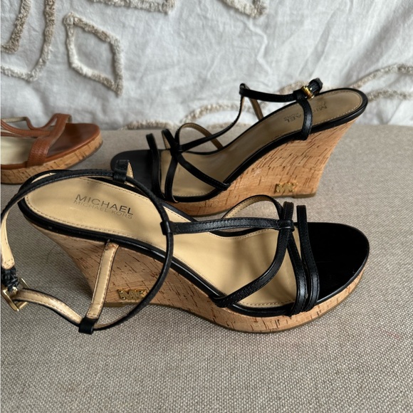 Woman’s Michael Kors two pairs of platforms size 7 1/2 - Picture 2 of 6